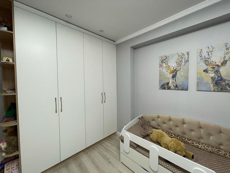 shkaf-raspashnoj-v-spalnyu-na-zakaz-ot-proizvoditelya-416-foto-2 shkaf-raspashnoj-v-spalnyu-na-zakaz-ot-proizvoditelya-416-foto-2